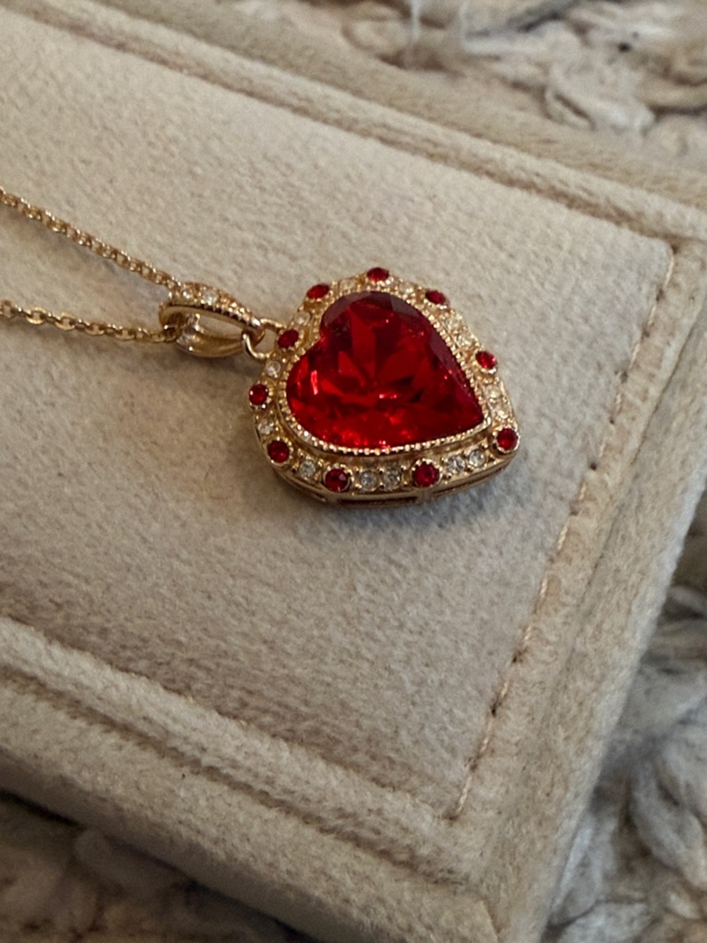 Neo Relique Fine Jewelry Ruby Red Sterling Silver Necklace